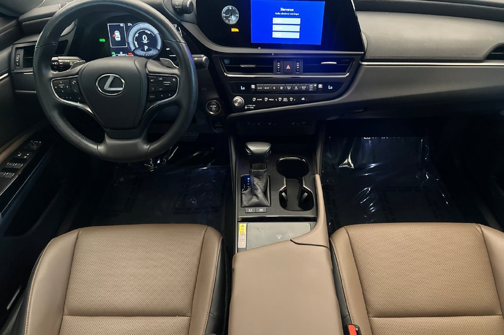 Certified 2025 Lexus ES 300h w/ Premium Package FWD image 13