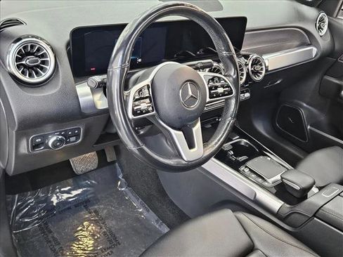Certified 2022 Mercedes-Benz GLB 250 4MATIC image 8