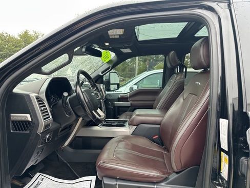 Used 2017 Ford F350 Platinum w/ Platinum Ultimate Package image 9