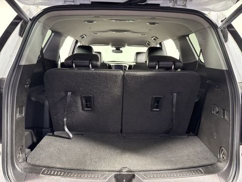 Used 2023 GMC Acadia SLT image 19