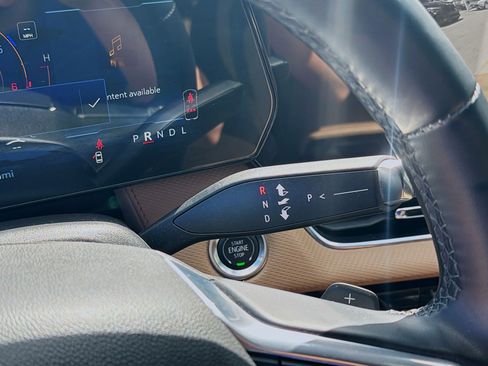 Used 2025 Chevrolet Equinox ACTIV image 16