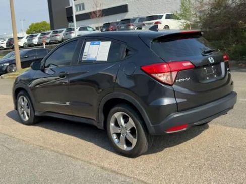 Used 2018 Honda HR-V LX image 8