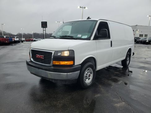 New 2025 GMC Savana 2500 w/ Driver Convenience Package RWD image 9