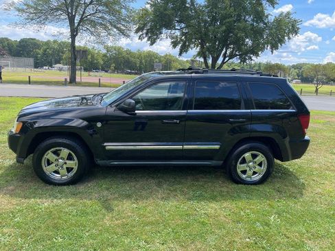 Used 2007 Jeep Grand Cherokee Limited image 24