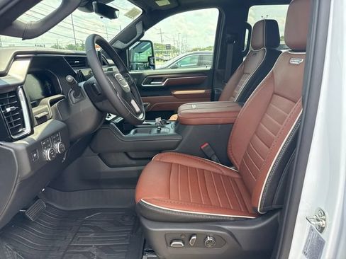 New 2026 GMC Sierra 2500 Denali Ultimate AWD/4WD image 13