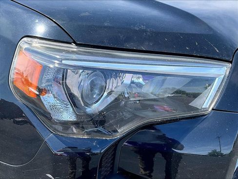 Used 2017 Toyota 4Runner SR5 Premium AWD/4WD image 29