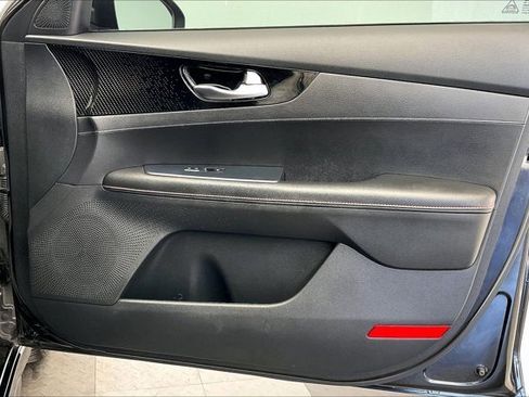 Used 2020 Kia Forte GT image 27