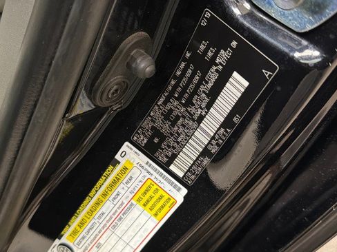 Used 2020 Toyota Sienna L image 49