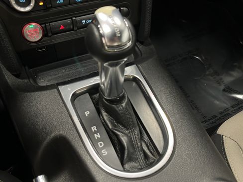 Used 2020 Ford Mustang Coupe RWD image 18