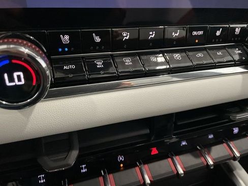 Certified 2023 GMC Canyon AT4X image 29