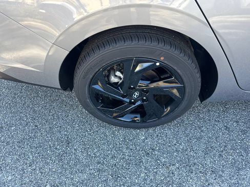 Certified 2026 Hyundai Elantra Sport FWD image 17