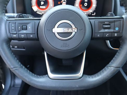 Used 2024 Nissan Rogue SL w/ SL Premium Package FWD image 12