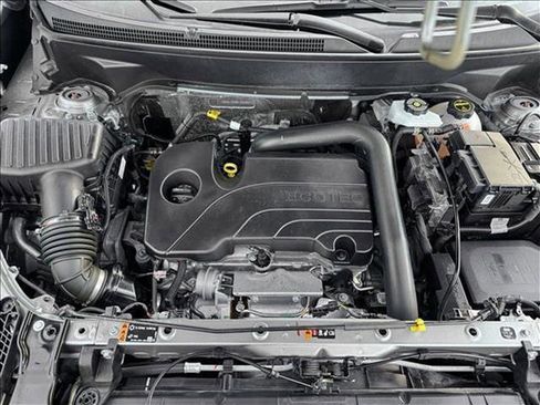 Used 2024 GMC Terrain SLE image 21