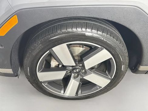 Certified 2024 Hyundai Santa Fe Limited AWD/4WD image 4