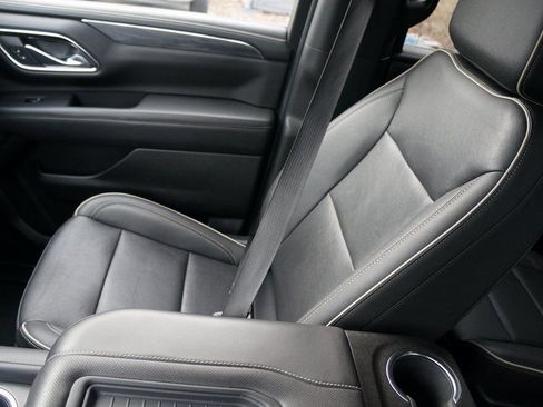 Used 2023 GMC Yukon SLT image 23