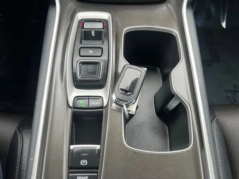Used 2019 Honda Accord Sport image 40