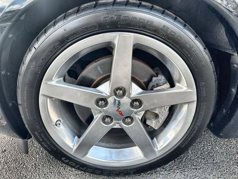Used 2006 Chevrolet Corvette Convertible w/ Preferred Equipment Group image 18