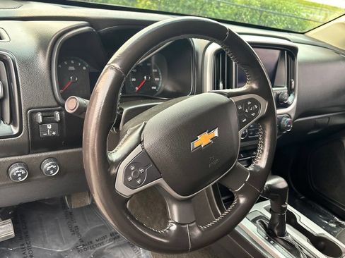 Used 2018 Chevrolet Colorado LT w/ LT Convenience Package AWD/4WD image 9