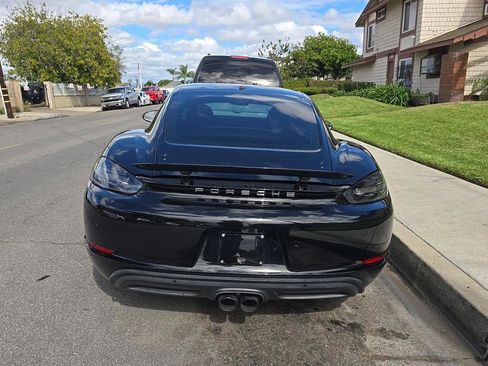 Used 2019 Porsche 718 Cayman RWD image 5