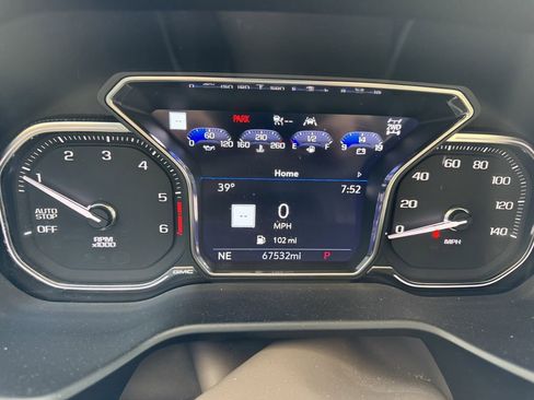 Used 2021 GMC Yukon XL Denali w/ Denali Ultimate Package image 7