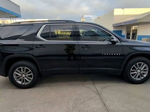 Certified 2023 Chevrolet Traverse LT image 9