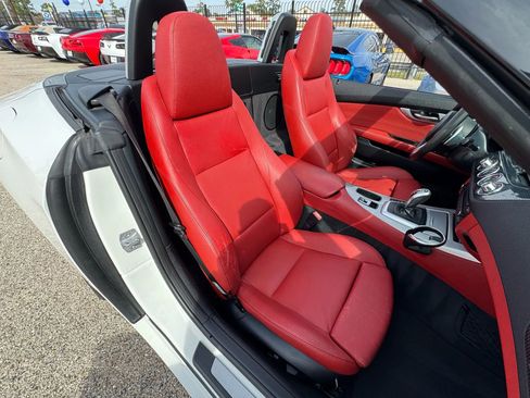 Used 2014 BMW Z4 sDrive35i image 24