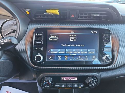 Used 2021 Nissan Kicks SV image 18