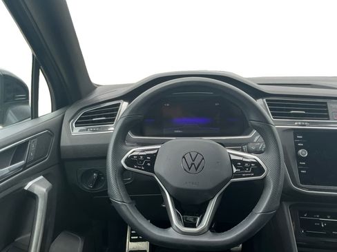 Used 2023 Volkswagen Tiguan SE R-Line AWD/4WD image 11