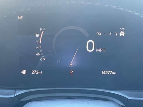 Used 2025 Buick Envista Sport Touring image 41