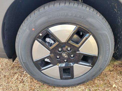 New 2026 Hyundai Santa Fe SE image 12