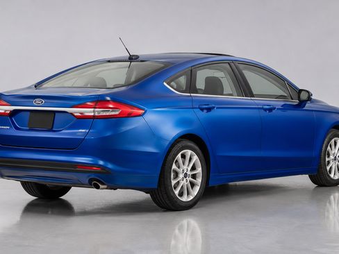 Used 2017 Ford Fusion SE w/ Fusion SE Technology Package FWD image 8