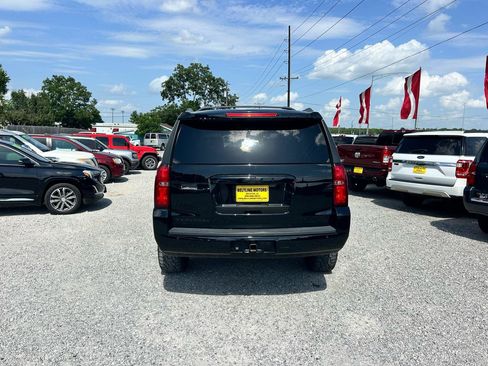 Used 2019 Chevrolet Suburban LT AWD/4WD image 18