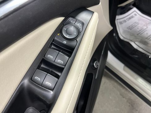 Used 2023 Buick Enclave Essence w/ Experience Buick Package FWD image 23