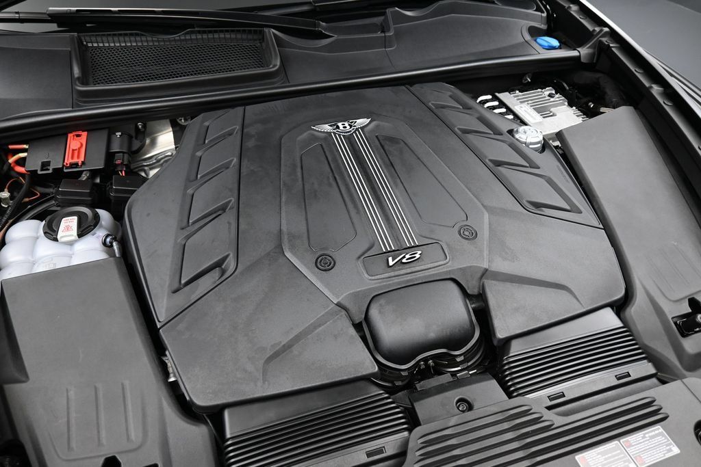 Certified 2025 Bentley Bentayga AWD/4WD image 37