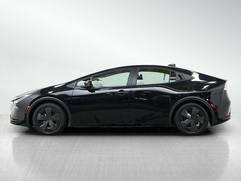 Used 2026 Toyota Prius Plug-In Hybrid FWD image 2