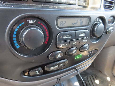 Used 2005 Toyota Sequoia SR5 image 22