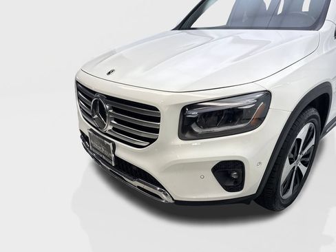Used 2025 Mercedes-Benz GLB 250 w/ Exclusive Package image 16