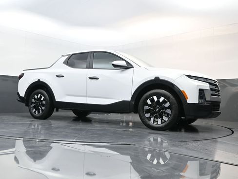 Certified 2025 Hyundai Santa Cruz SE image 21