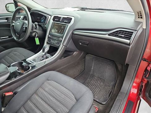 Used 2016 Ford Fusion SE FWD image 20