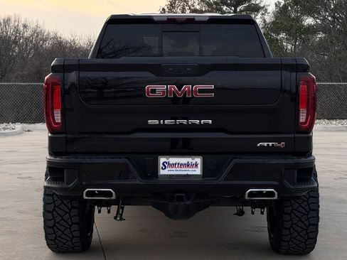 Used 2024 GMC Sierra 1500 AT4 w/ Technology Package AWD/4WD image 5