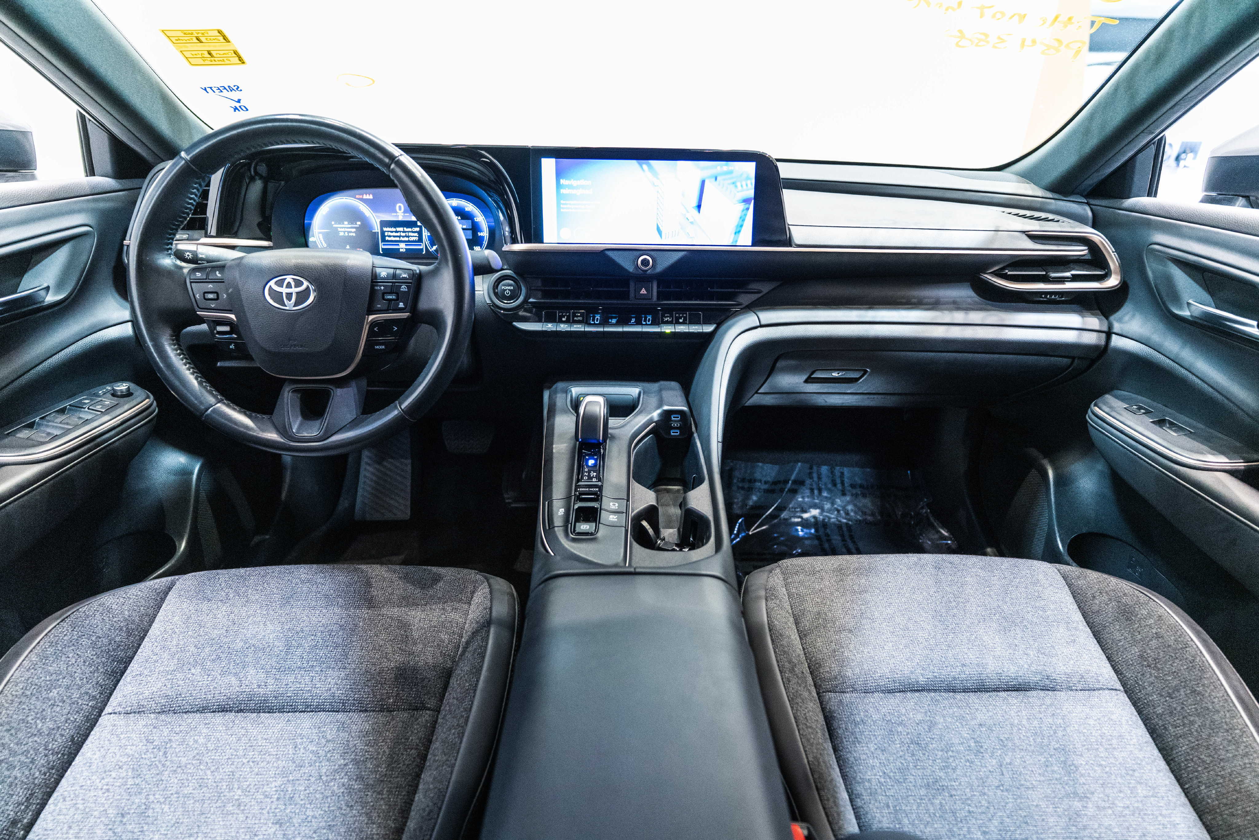 Used 2023 Toyota Crown AWD/4WD image 13