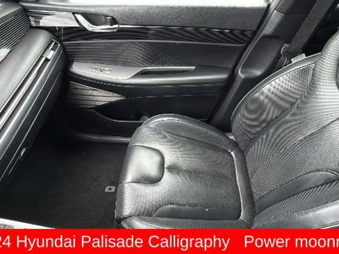 Used 2024 Hyundai Palisade Calligraphy AWD/4WD image 12
