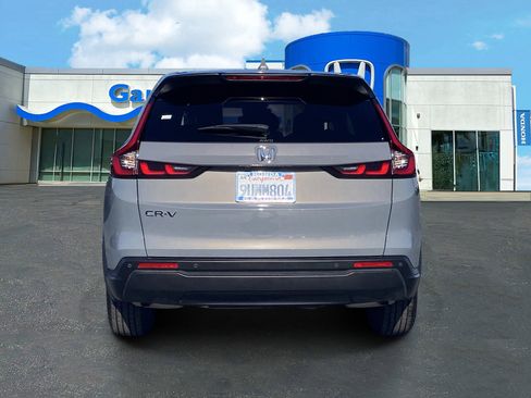 Used 2025 Honda CR-V EX-L image 5