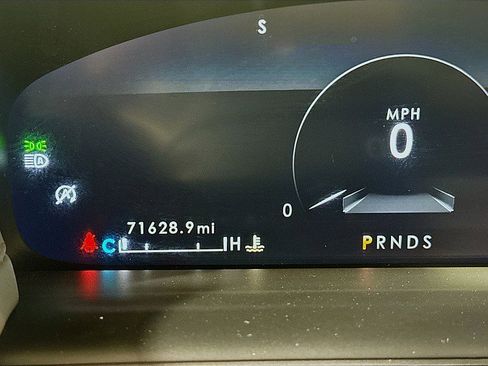 Used 2023 Lincoln Nautilus Reserve w/ Equipment Group 201A image 13