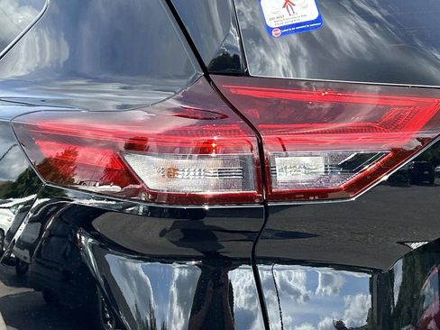 New 2026 Nissan Rogue Platinum w/ Platinum Premium Package AWD/4WD image 10