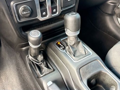 Used 2021 Jeep Wrangler Sport S image 18