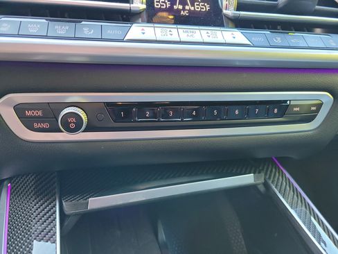 Used 2022 BMW X5 M50i w/ Premium Package image 27