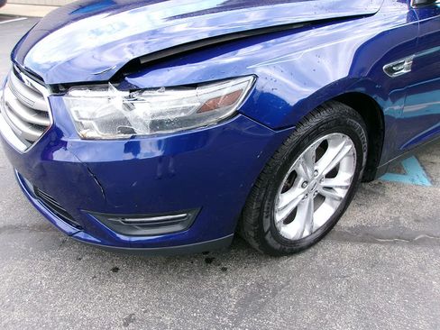 Used 2014 Ford Taurus SEL w/ Equipment Group 201A FWD image 5