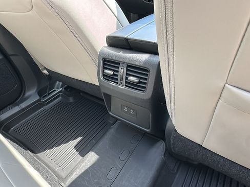 Certified 2024 Nissan Rogue SV w/ SV Premium Package AWD/4WD image 25