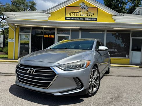 Used 2017 Hyundai Elantra Limited w/ Limited Tech Package 04 FWD image 1